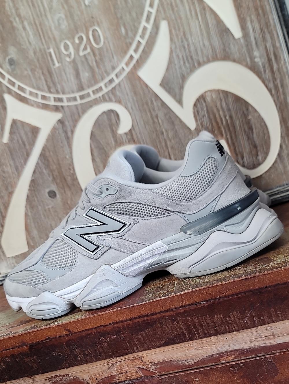New Balance 9060 "Silver Metallic/Grey" Mens 13 Good Condition Fast Shipping - Picture 16 of 16